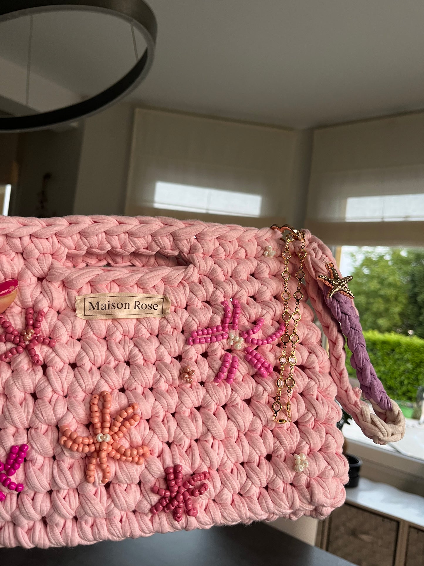 Modèle Dahlia perlé et accessoire