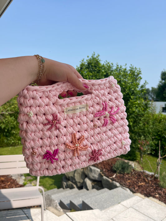 Modèle Dahlia perlé et accessoire
